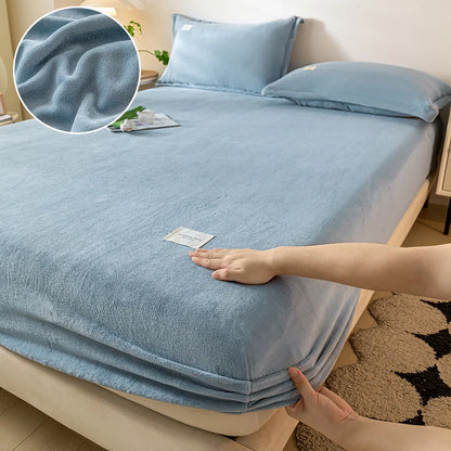 Housse-de-matelas-intégrale-bleu-clair-en-velours