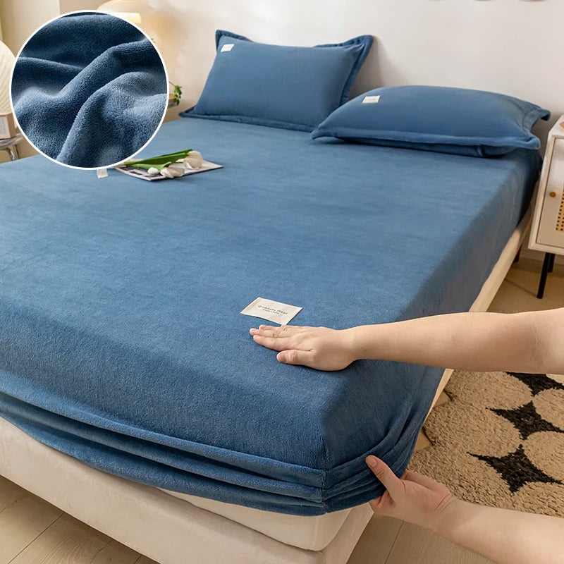 Housse-de-matelas-intégrale-bleu-marine-en-velours