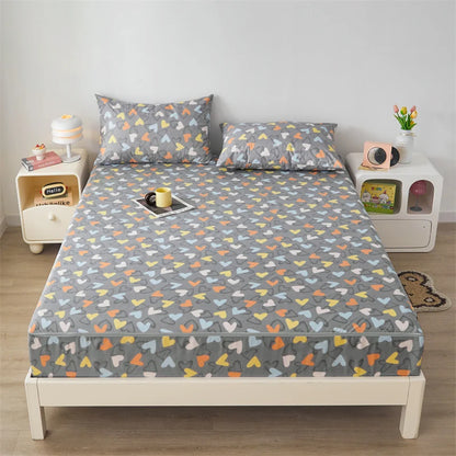 Protège matelas anti-acarien motif cœurs colorés