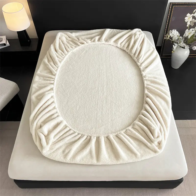 Protege-matelas-integrale-douceur-peluche-gros-plan