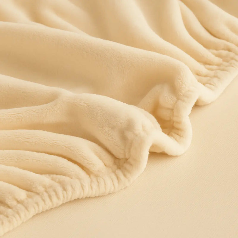 housse-de-matelas-en-velour-beige_creme-couture
