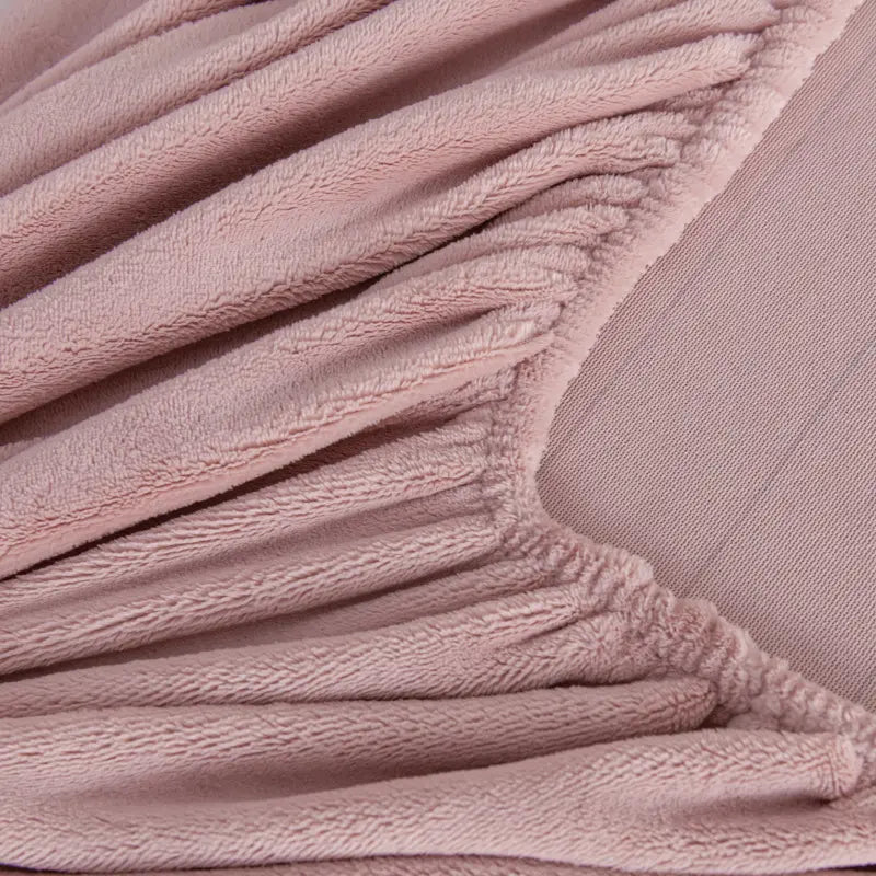 housse-de-matelas-en-velour-rose-couture